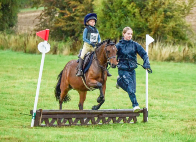 Smart 11.2hh Pony Club LR / FR Allrounder