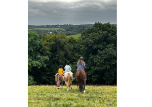 Live out Nanny Groom Housekeeper – Buckinghamshire 
