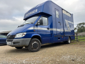 4.6T Mercedes Sprinter – George Smith Horsebox Conversion